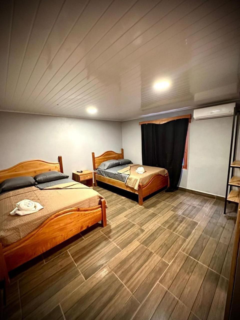 Blasina Beer Hostel ボケテ エクステリア 写真