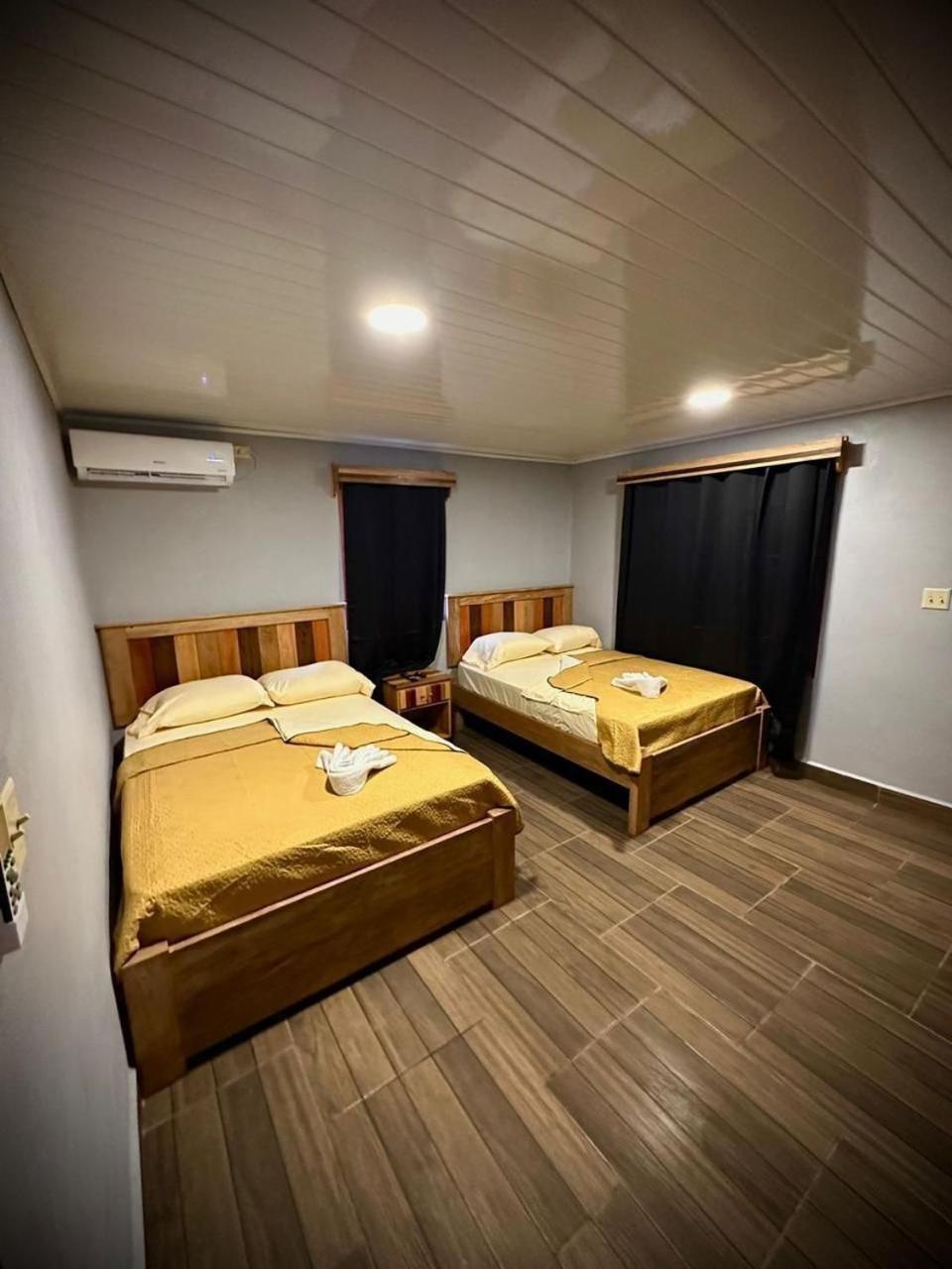 Blasina Beer Hostel ボケテ エクステリア 写真